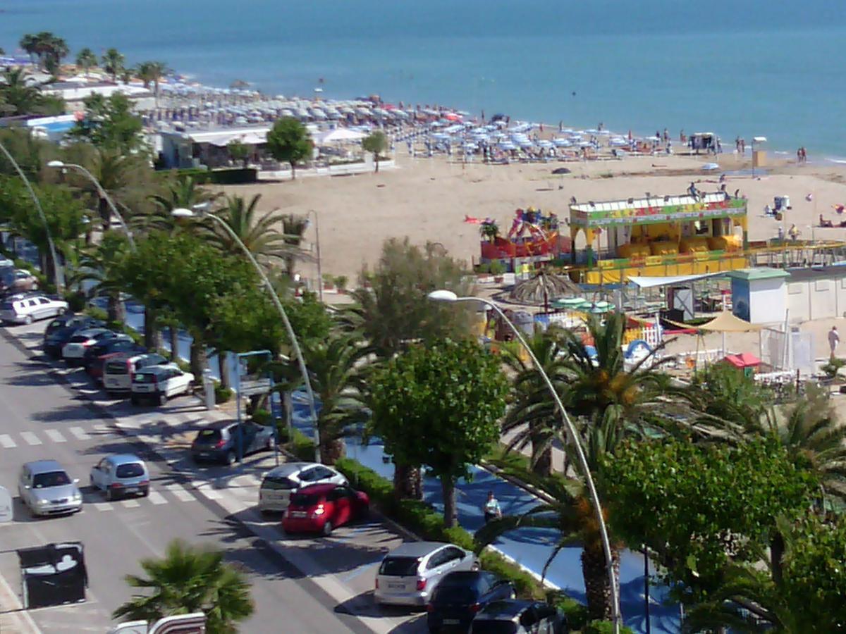 Hotel Boston Alba Adriatica Eksteriør bilde