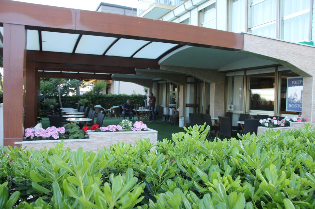 Hotel Boston Alba Adriatica Eksteriør bilde