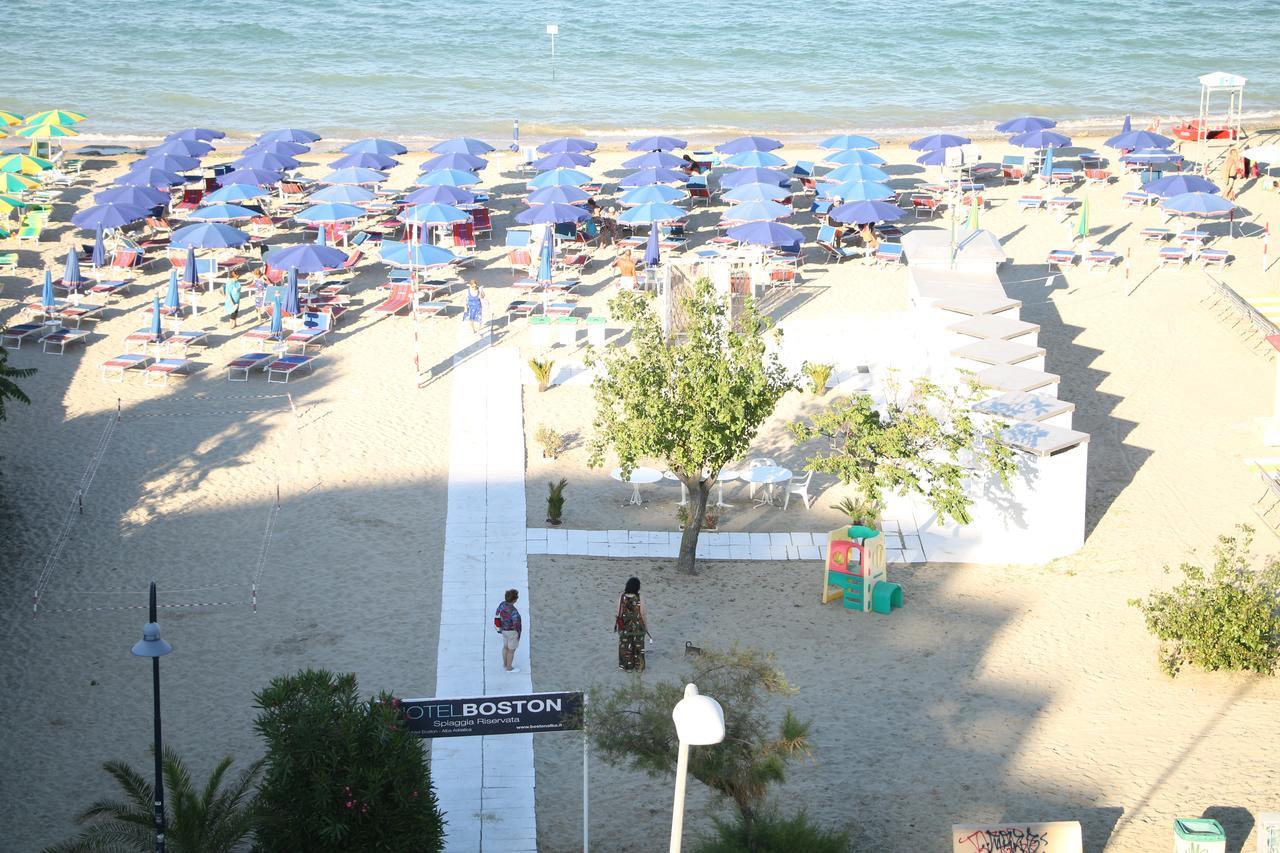 Hotel Boston Alba Adriatica Eksteriør bilde