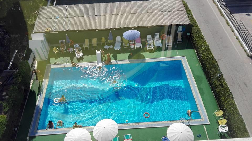 Hotel Boston Alba Adriatica Eksteriør bilde