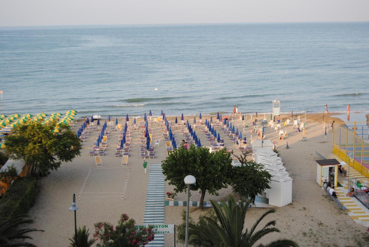 Hotel Boston Alba Adriatica Eksteriør bilde
